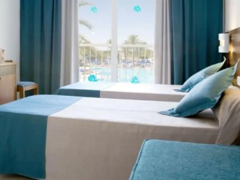 Globales Aparthotel Bouganvilla Sa Coma  İspanya