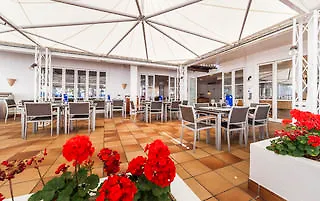 Otel Globales Aparthotel Bouganvilla Sa Coma